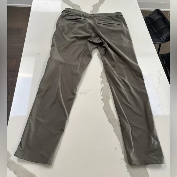 Lululemon ABC Trouser - Picture 2 of 2